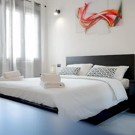 Apartment Brand New With Garage - Close To The *